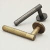 Website-ImagesQuest-Website-ImagesCabinet-FittingsImagesSelectSELECT-Door-LeverSELECT-Pheonix-Hammered